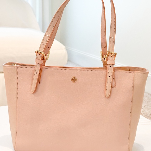 Tory Burch Saffiano Leather Tote & Matching Wallet - Picture 2 of 16